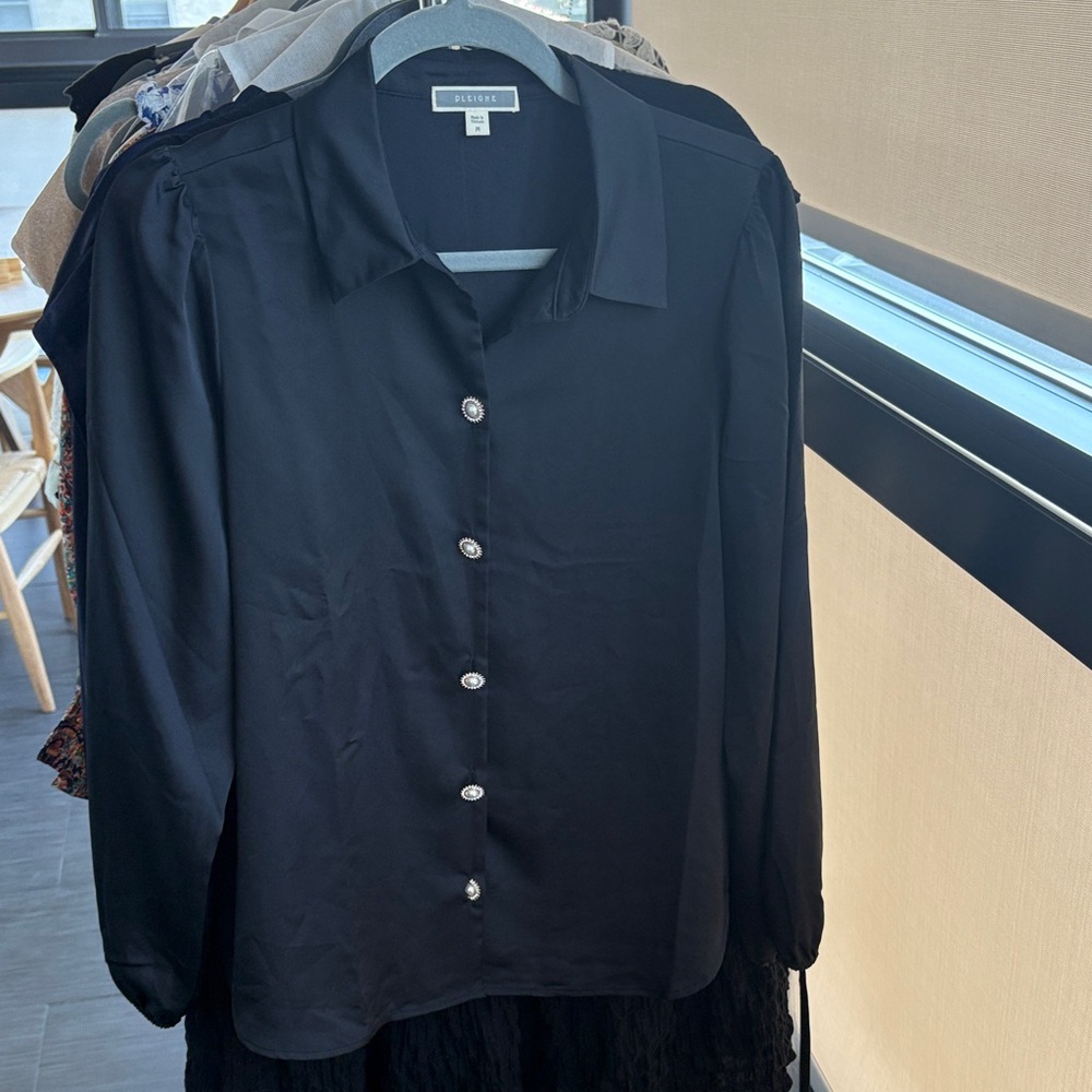Pleione Black Button-Up Blouse